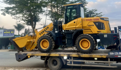 Xe Xúc Lật Dĩ An Bình Dương 