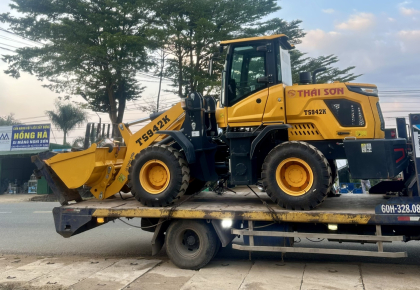 Xe Xúc Lật Dĩ An Bình Dương 