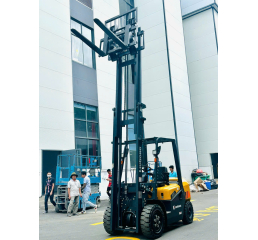 Xe Nâng Dầu 3 Tấn Cao 4,5M 